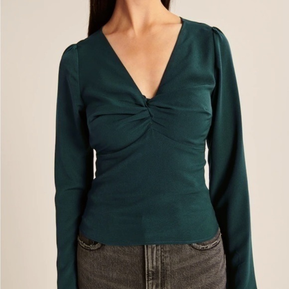 Abercrombie long sleeve twist blouse xxs NWT - Picture 3 of 6
